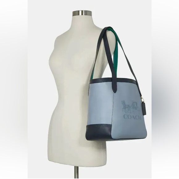 New Coach C5676 Tote in Colorblock with Horse and Carriage Leather Twilight - Picture 3 of 4